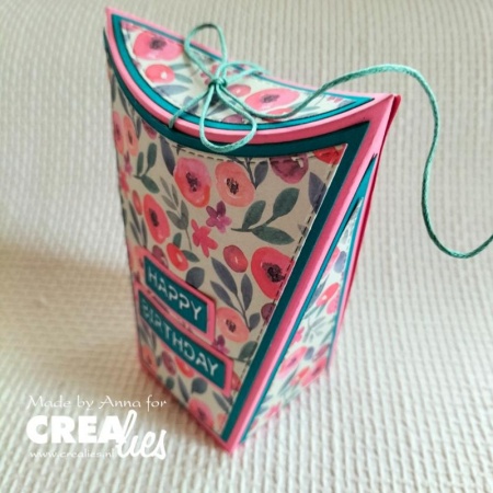 Crealies Create-A-Box #23 - Standing Pillowbox - Boite oreiller verticale